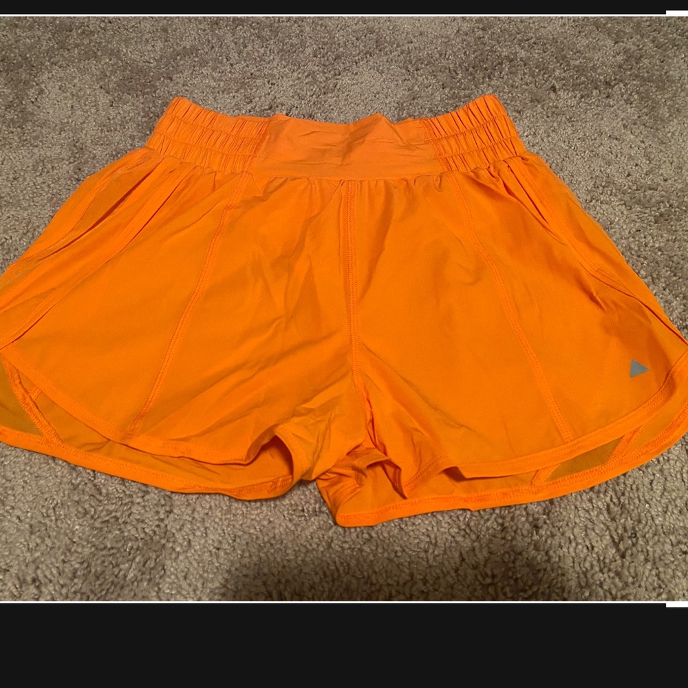 Balance breeze shorts
